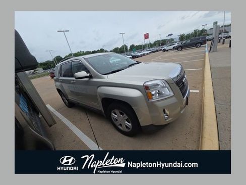 Used 2014 GMC Terrain SLE w/ Safety Package FWD image 1