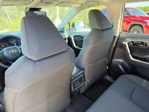 Used 2025 Toyota RAV4 LE image 29