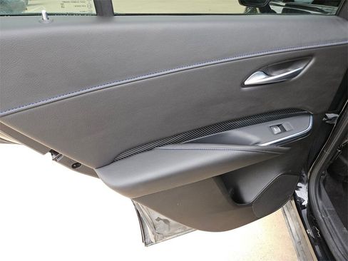 Used 2024 Cadillac XT4 Sport image 14