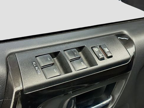 Used 2022 Toyota 4Runner TRD Off-Road image 15