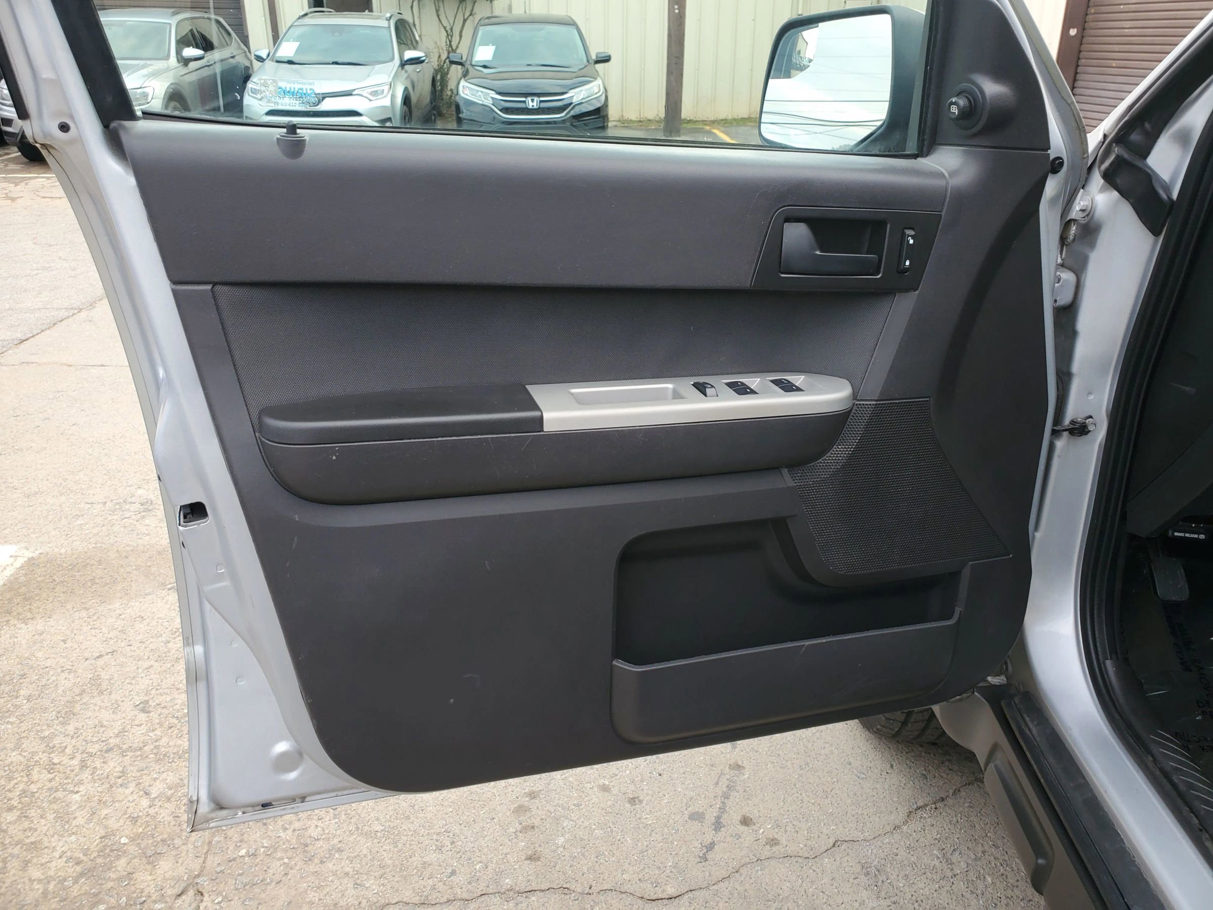 Used 2012 Ford Escape XLT FWD image 15