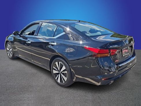 Used 2021 Nissan Altima 2.5 SL FWD image 6