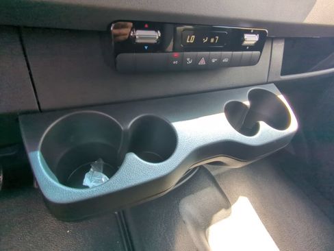 Used 2025 Mercedes-Benz Sprinter 2500 image 8
