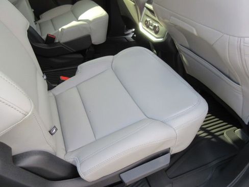 New 2026 Ford Expedition Active image 21