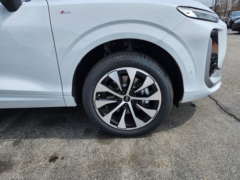 New 2026 Audi Q3 quattro 2.0T AWD/4WD image 15