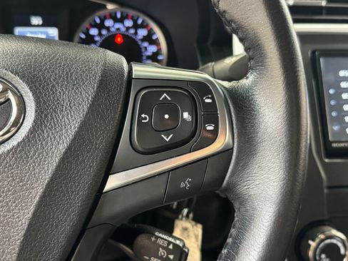 Used 2016 Toyota Camry SE image 30