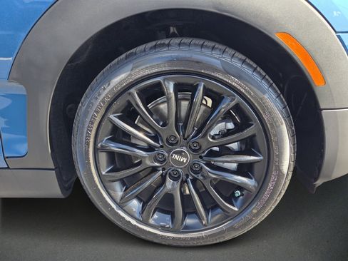 Used 2022 MINI Cooper Clubman S w/ Premium Package image 9