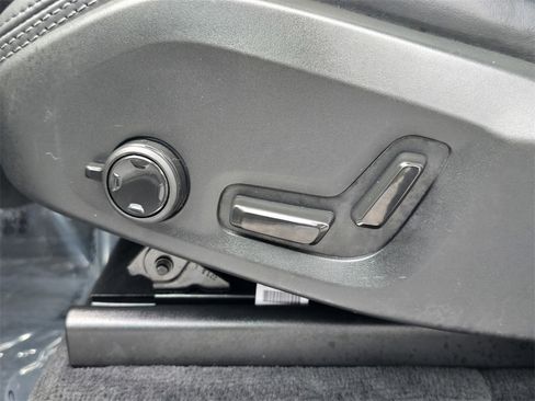 Used 2023 Volvo XC90 T8 Ultimate image 15