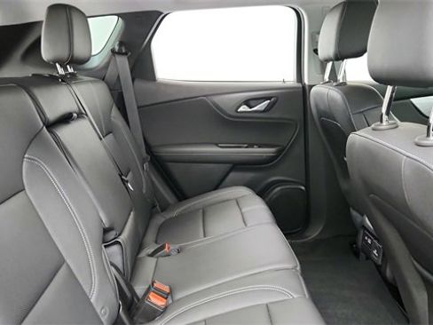 Used 2025 Chevrolet Blazer LT w/ Sound & Technology Package image 22