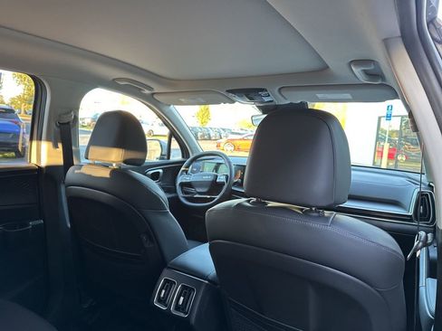 New 2026 Kia Sorento S w/ S Panoramic Sunroof Package FWD image 17