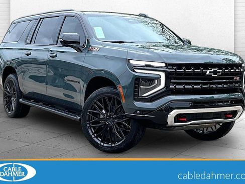 New 2026 Chevrolet Suburban Z71 w/ Comfort Package AWD/4WD image 1