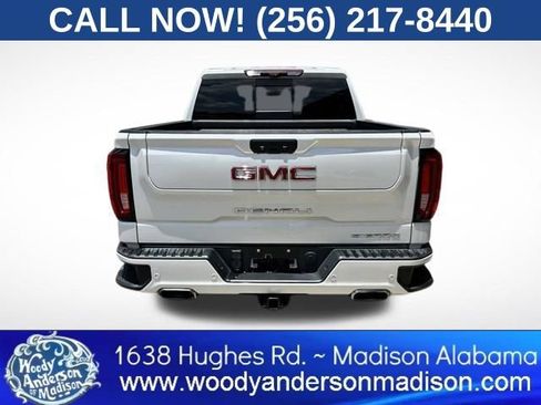 Used 2022 GMC Sierra 1500 Denali w/ Denali Reserve Package AWD/4WD image 5