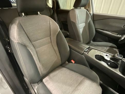 Used 2021 Nissan Rogue SV image 14