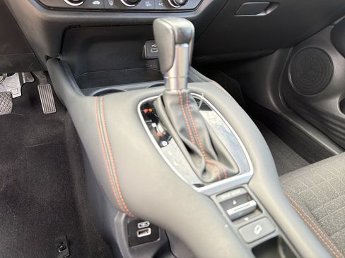 Used 2023 Honda HR-V Sport image 18