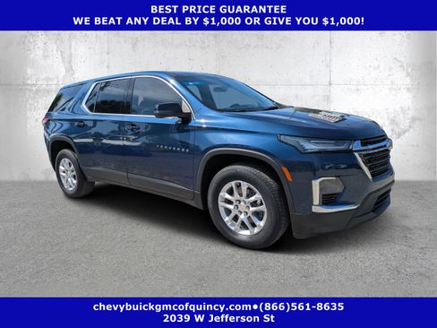 Used 2023 Chevrolet Traverse LS image 1