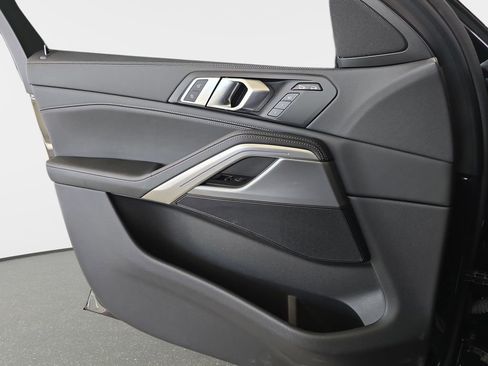 Used 2023 BMW X6 xDrive40i w/ M Sport Package image 27