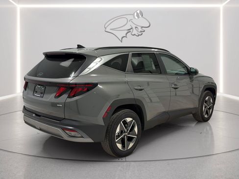 Certified 2025 Hyundai Tucson SEL AWD/4WD image 5