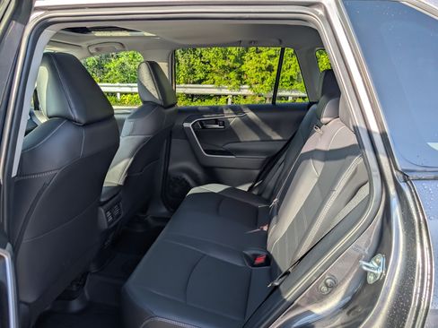Used 2024 Toyota RAV4 XLE Premium w/ Weather Package AWD/4WD image 15