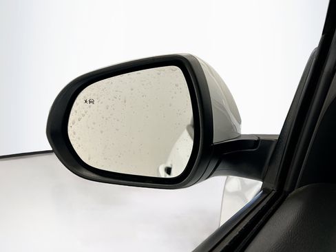 Used 2025 Buick Encore GX Preferred image 16