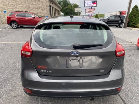 Used 2015 Ford Focus SE w/ Reverse Sensing Package FWD image 6