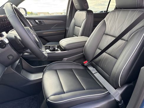 New 2026 Buick Enclave Avenir w/ Super Cruise Package AWD/4WD image 18