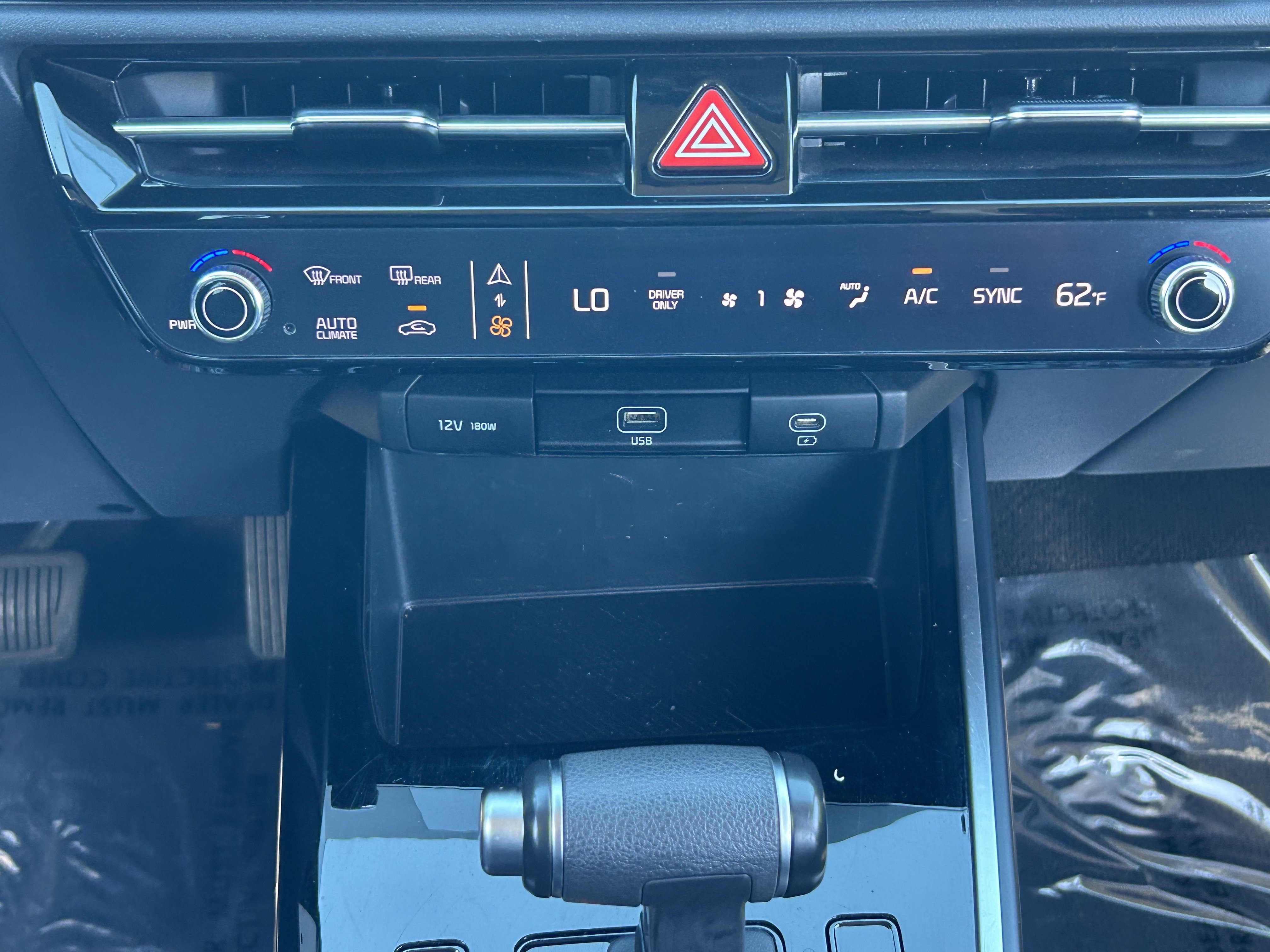 Certified 2025 Kia Niro LX FWD image 21