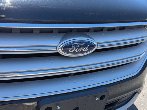 Used 2019 Ford Escape SEL AWD/4WD image 12