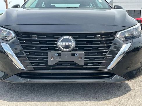 Used 2024 Nissan Sentra SV FWD image 10