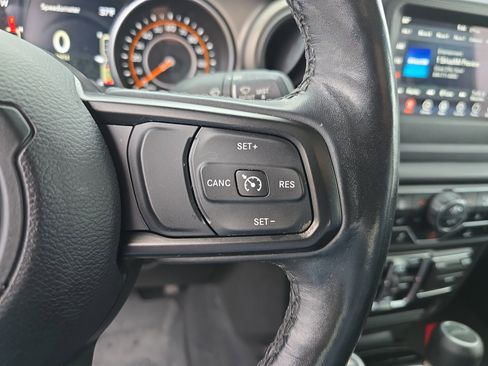 Used 2021 Jeep Gladiator Sport image 32