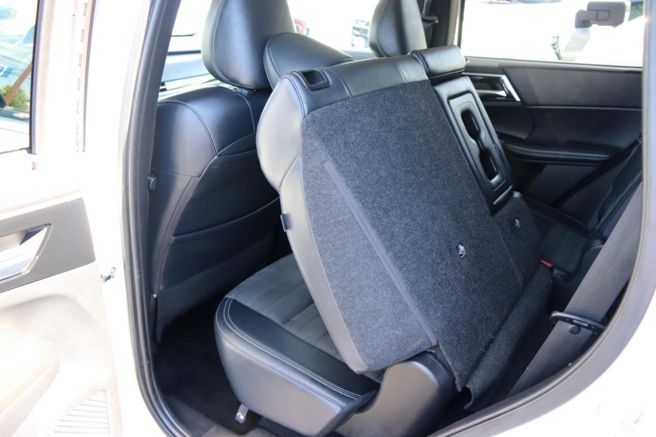 Used 2024 Mitsubishi Outlander FWD image 24