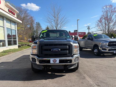 Used 2014 Ford F250 XL w/ Power Equipment Group AWD/4WD image 3