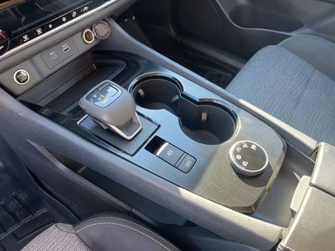 Used 2021 Nissan Rogue SV image 24