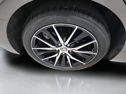 Used 2023 Toyota Camry SE FWD image 9