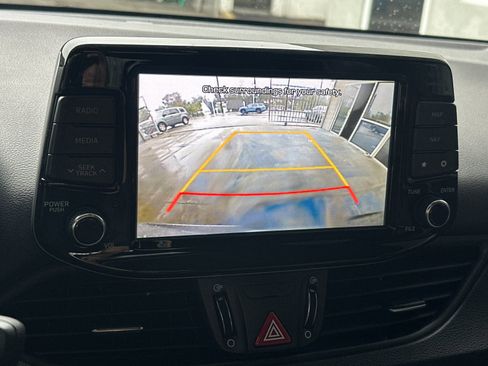 Used 2018 Hyundai Elantra GT Sport w/ Sport Tech Package 04 image 16