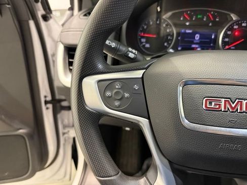 Used 2024 GMC Terrain SLE w/ Driver Convenience Package FWD image 15