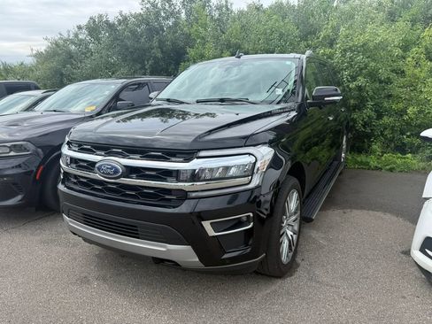 Used 2023 Ford Expedition Max Limited AWD/4WD image 3