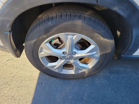 Used 2023 Honda HR-V LX image 11