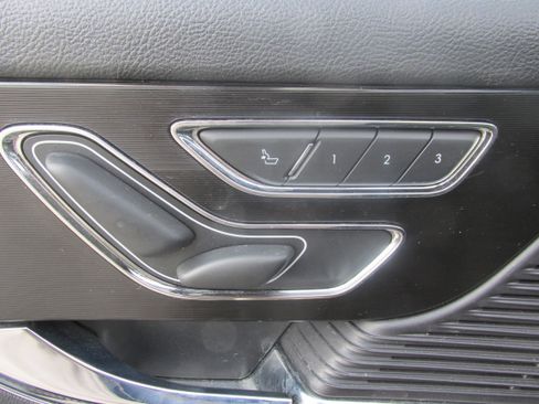 Used 2022 Lincoln Corsair AWD w/ Premium Package image 32