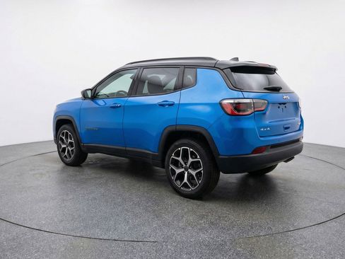 Used 2025 Jeep Compass Limited image 6