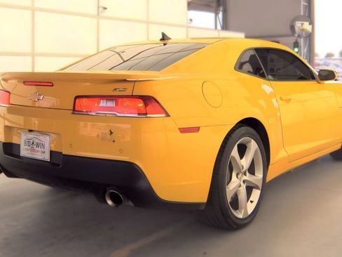Used 2015 Chevrolet Camaro SS RWD image 2