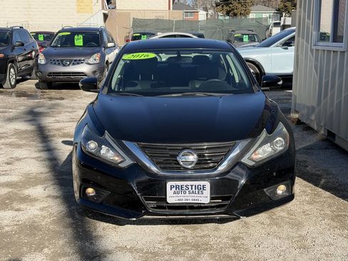 Used 2016 Nissan Altima 3.5 SL w/ 3.5 Technology Package image 2