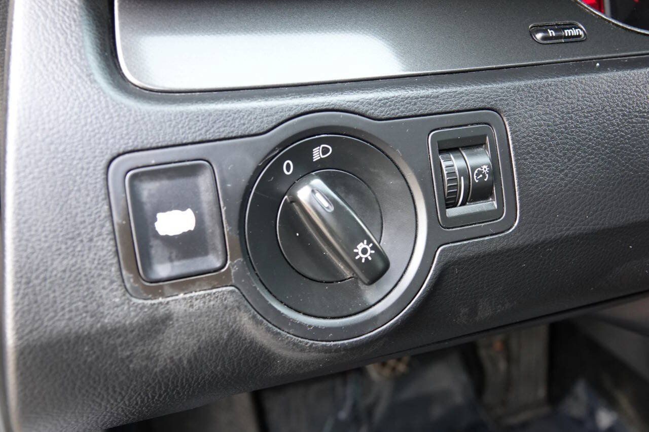 Used 2007 Volkswagen Passat 2.0T FWD image 58
