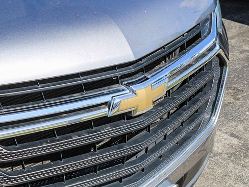 Used 2021 Chevrolet Traverse LS image 5