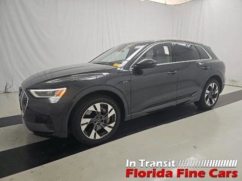 Used 2022 Audi e-tron Premium Plus w/ Premium Plus Package AWD/4WD image 1