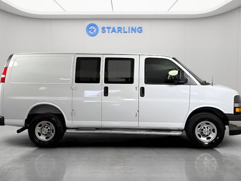 Used 2025 Chevrolet Express 2500 w/ Driver Convenience Package RWD image 12