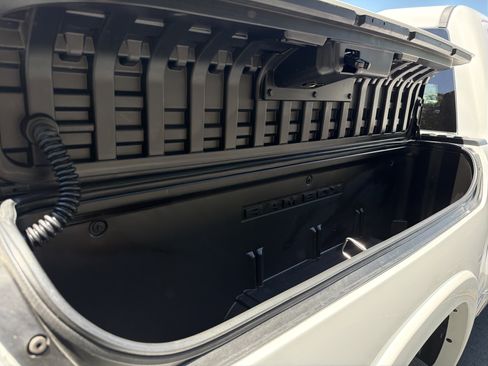 Used 2025 RAM 1500 Limited AWD/4WD image 22