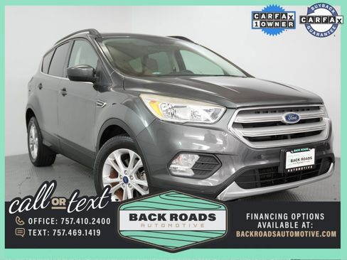 Used 2018 Ford Escape SE image 1