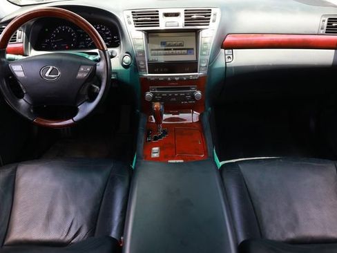 Used 2011 Lexus LS 460 w/ Luxury Value Edition RWD image 2