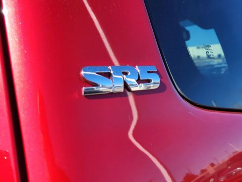 Used 2016 Toyota Tacoma SR5 image 22