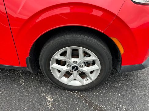 Used 2020 Kia Soul S FWD image 2